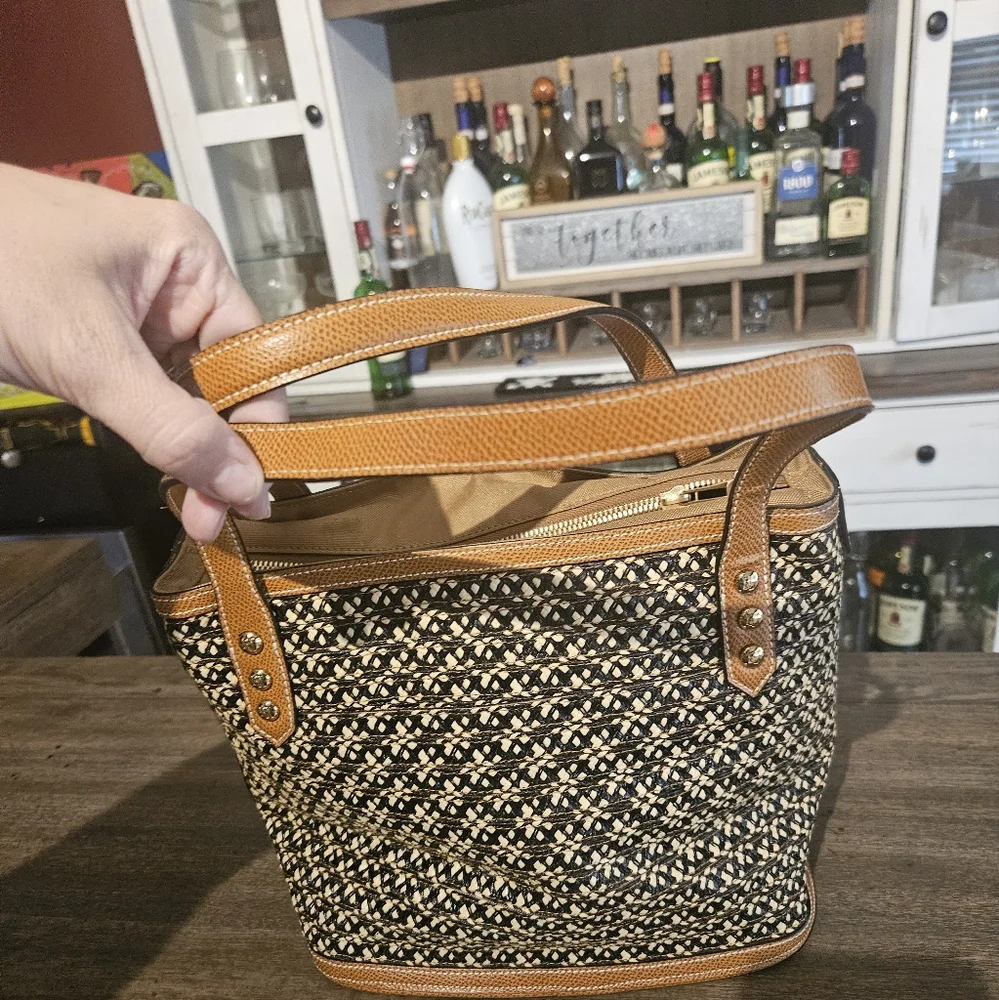 Eric Javits New York Tan and Black Woven Tote Bag - Picture 3 of 10